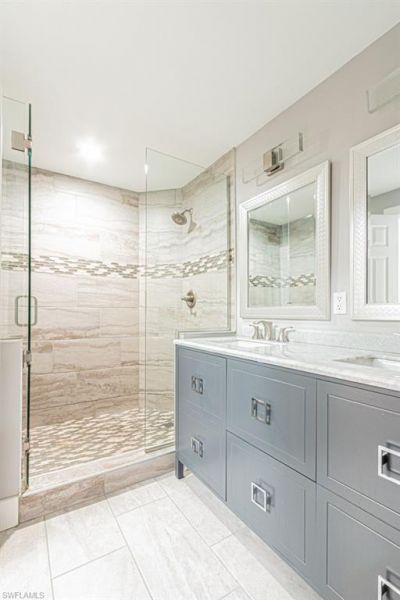 4544 Court Way, Unit 18D, Naples, FL 34109 Photo