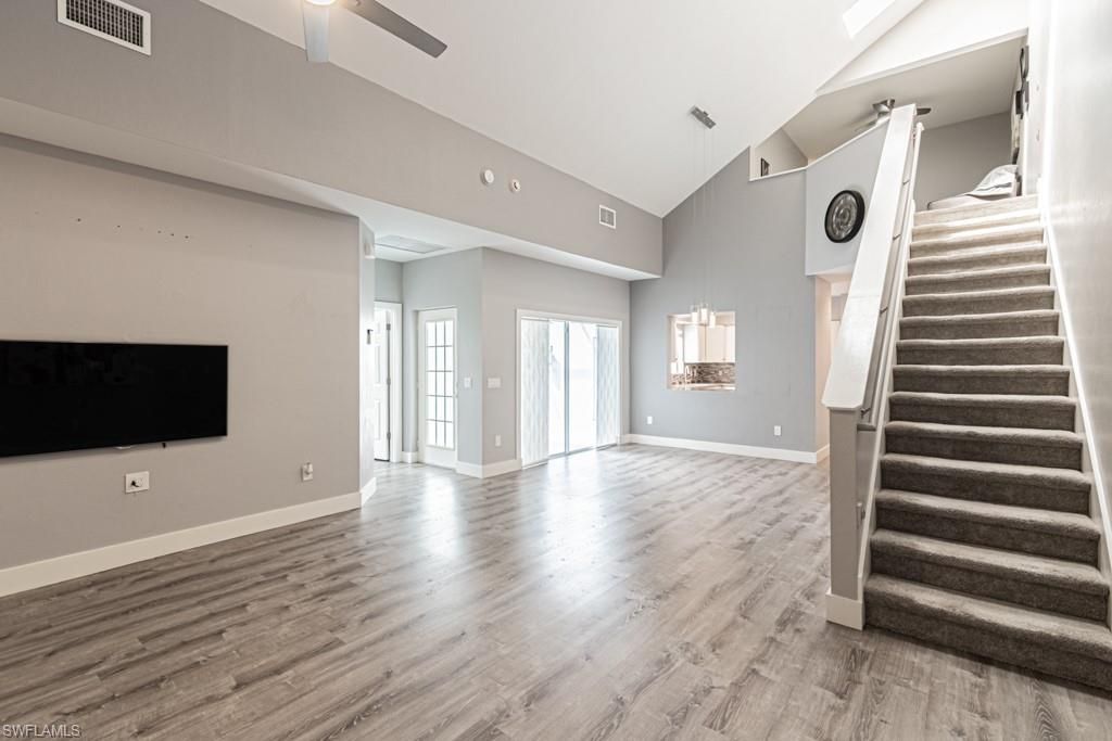 4544 Court Way, Unit 18D, Naples, FL 34109 Photo