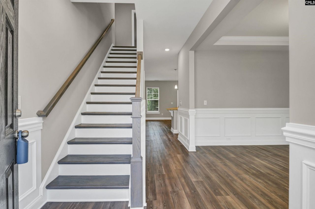 357 Southberry Way Photo 7