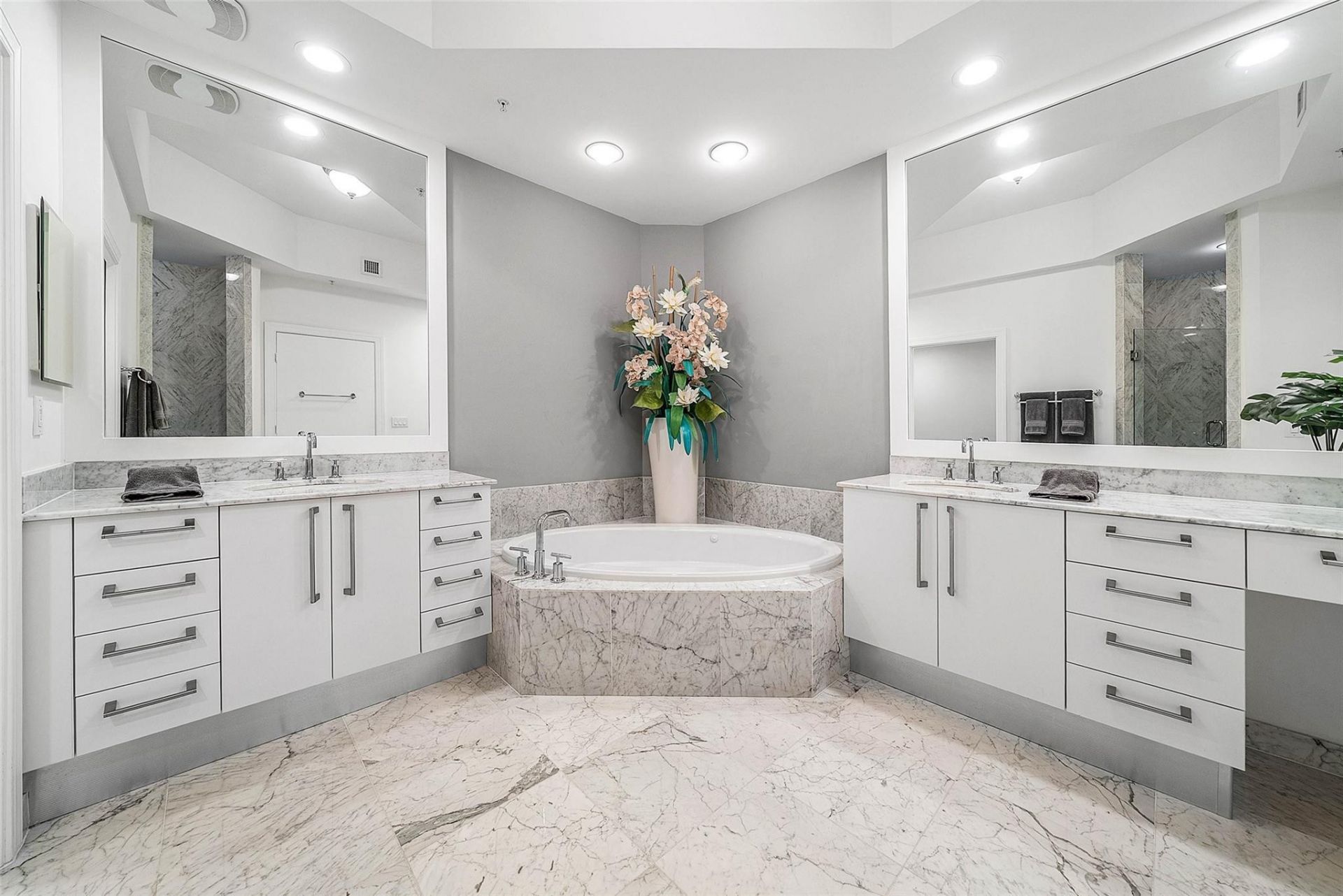 3535 S Ocean Drive, Unit 2605, Hollywood, FL 33019 Photo