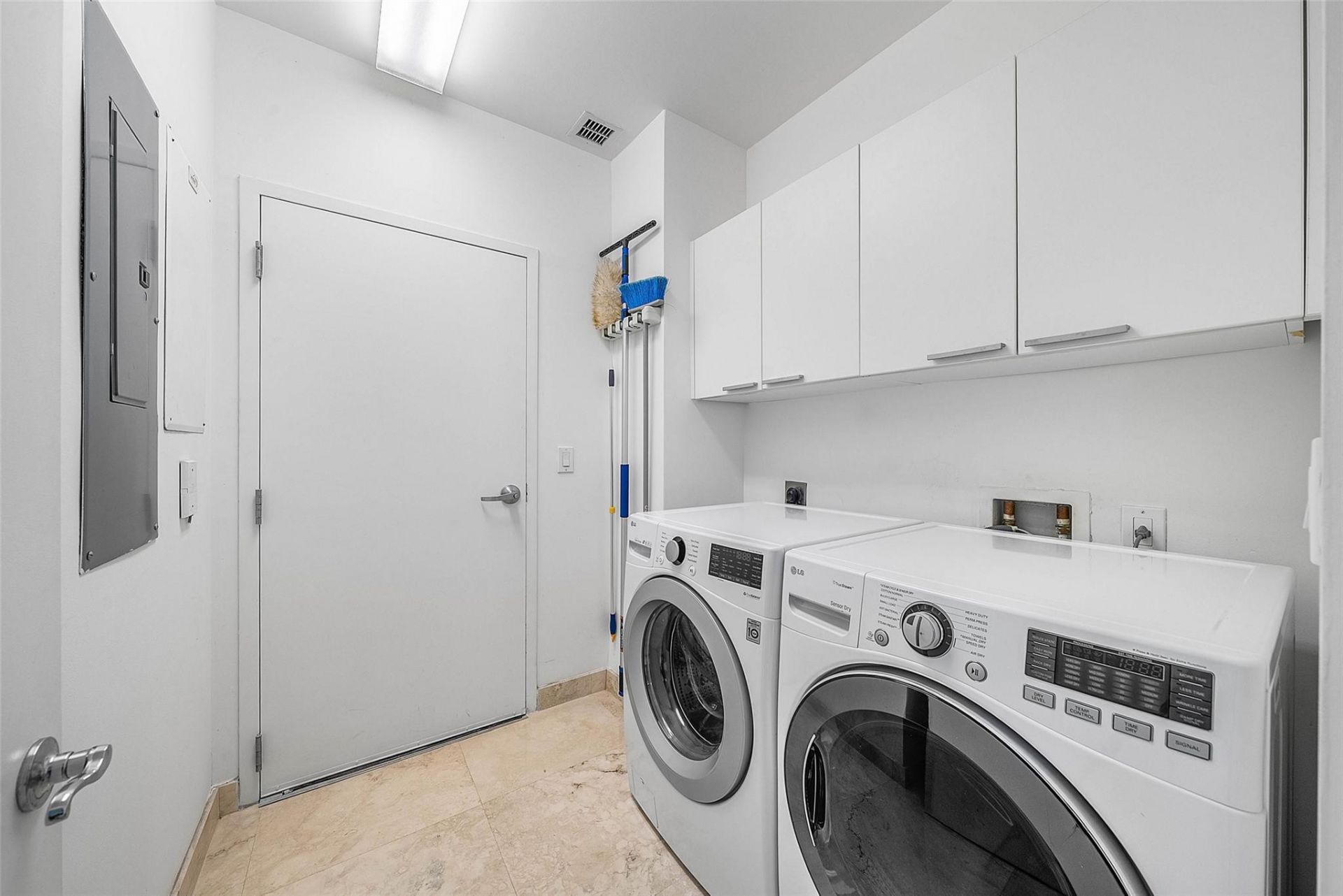 3535 S Ocean Drive, Unit 2605, Hollywood, FL 33019 Photo