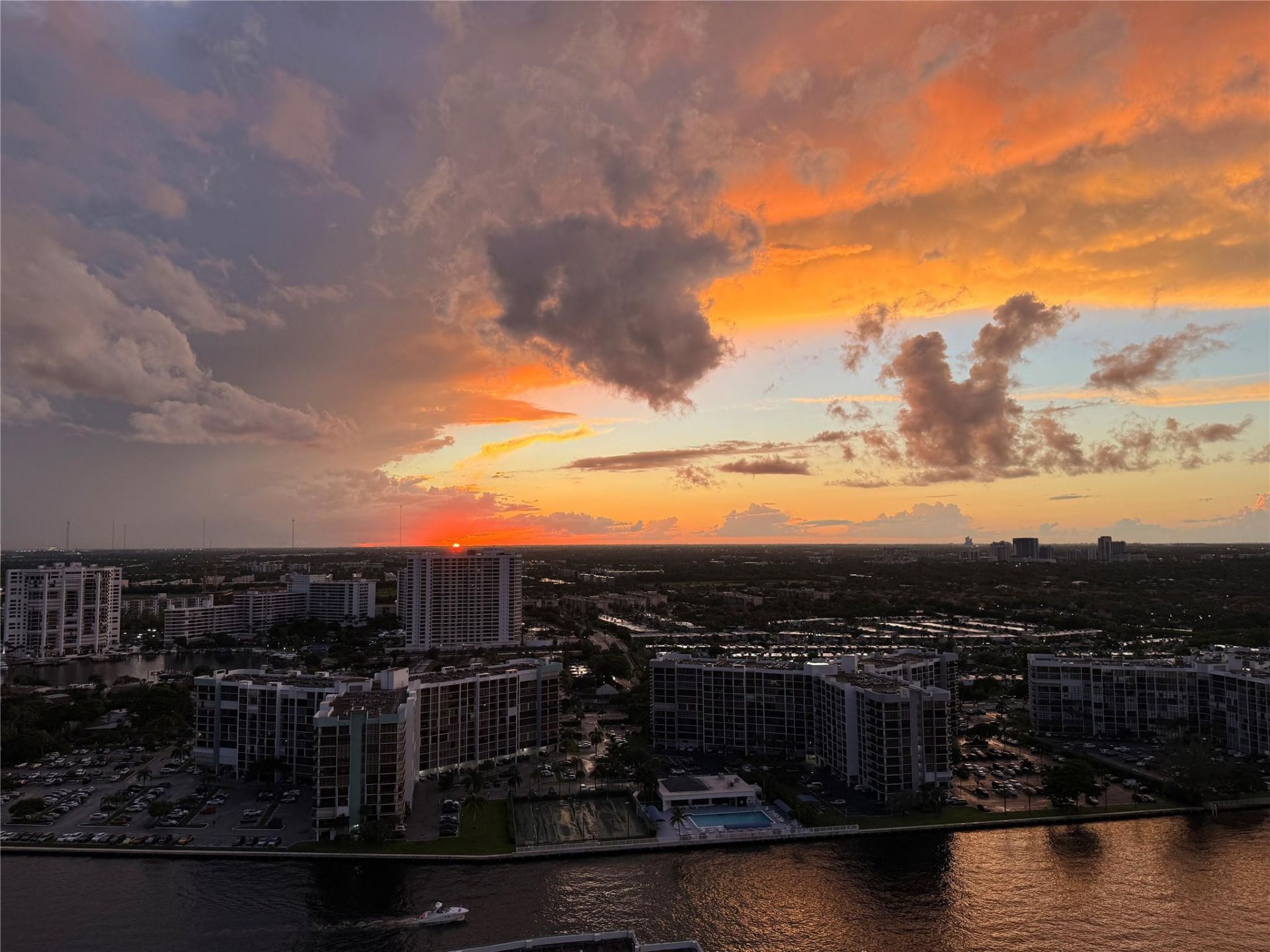 3535 S Ocean Drive, Unit 2605, Hollywood, FL 33019 Photo