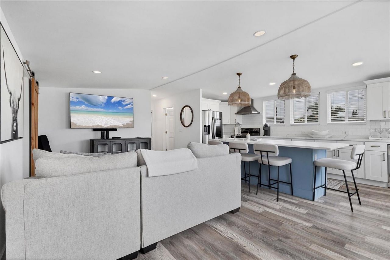 2009 Iowa Avenue, Bradenton, FL 34207 Photo