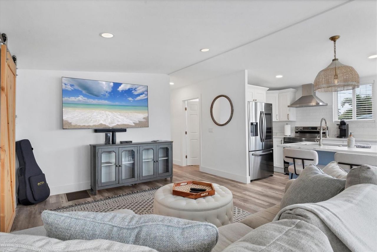 2009 Iowa Avenue, Bradenton, FL 34207 Photo