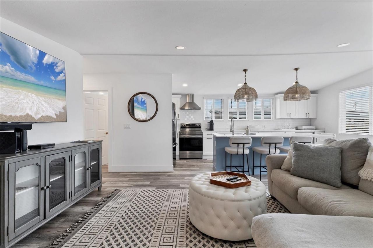 2009 Iowa Avenue, Bradenton, FL 34207 Photo