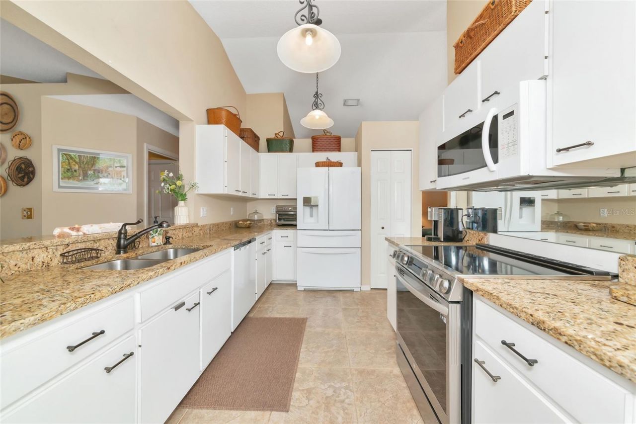 5717 28th Street E, Bradenton, FL 34203 Photo