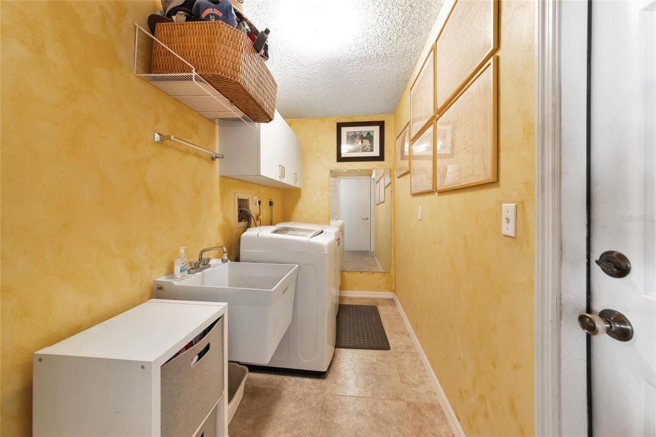 5717 28th Street E, Bradenton, FL 34203 Photo