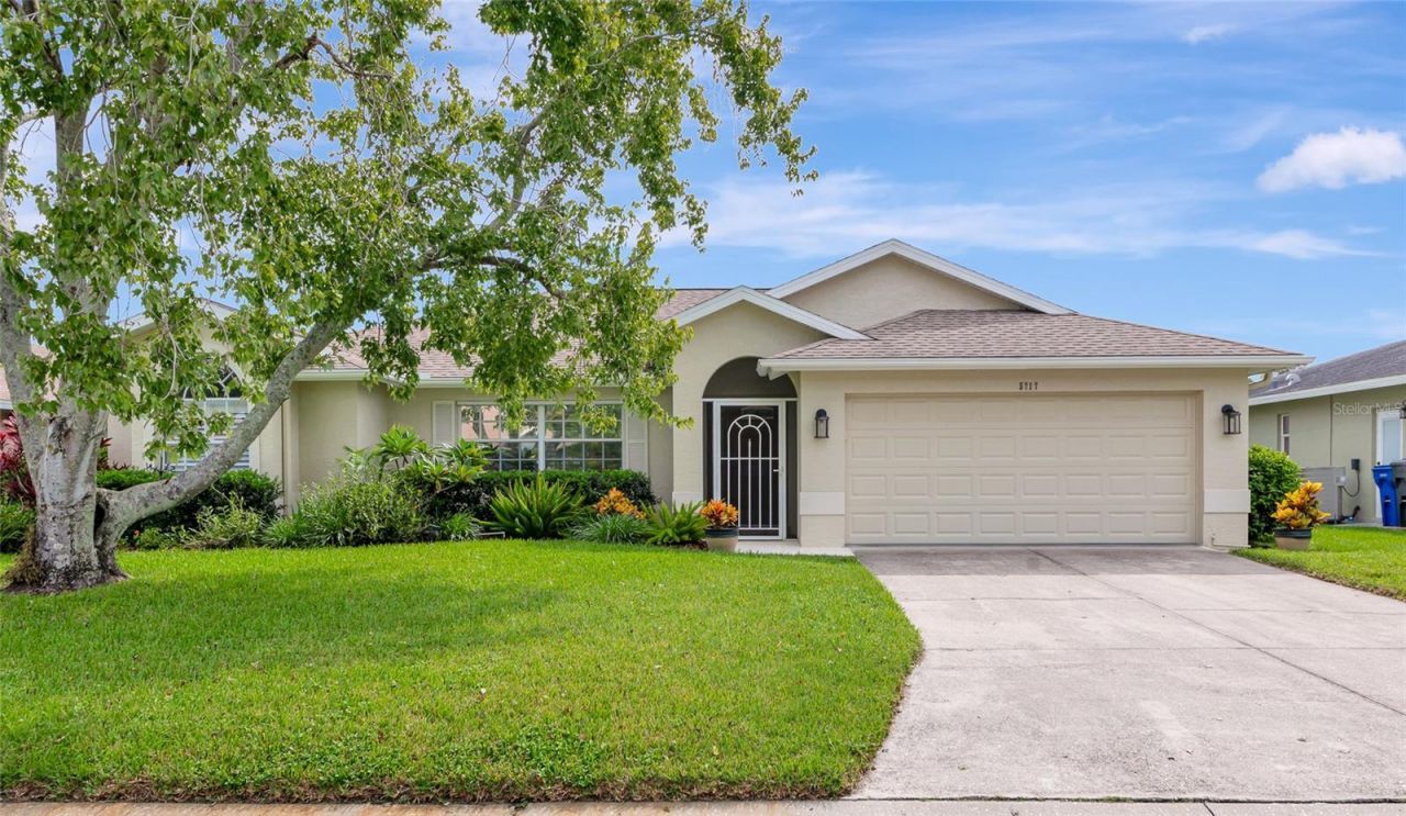 5717 28th Street E, Bradenton, FL 34203 Photo