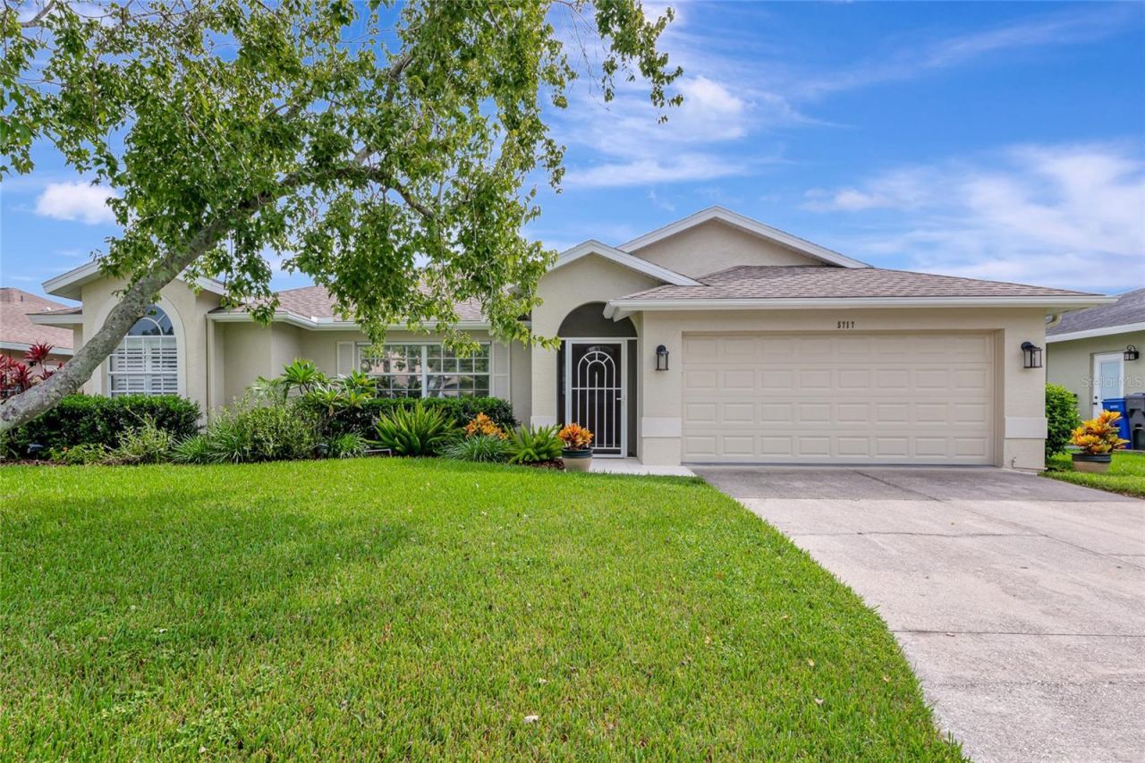 5717 28th Street E, Bradenton, FL 34203 Photo