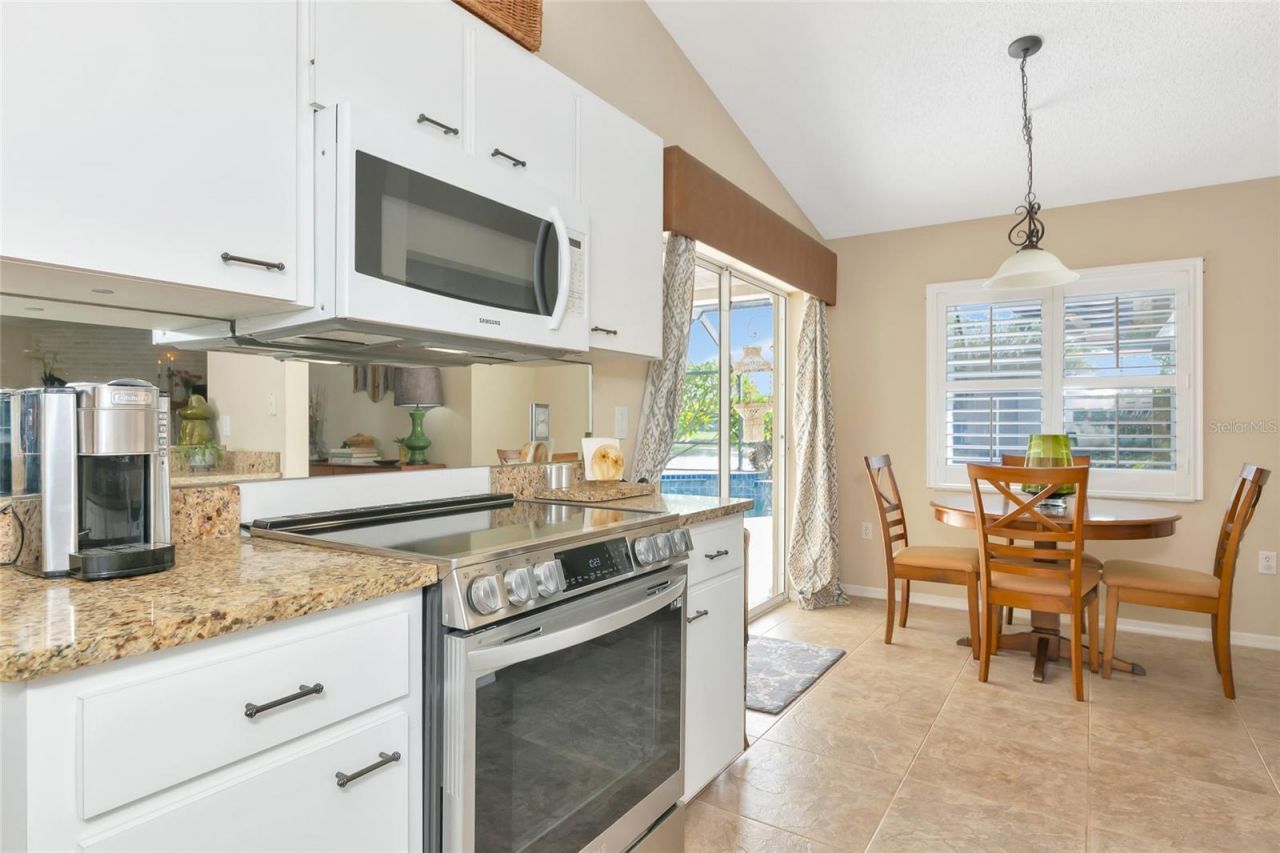 5717 28th Street E, Bradenton, FL 34203 Photo