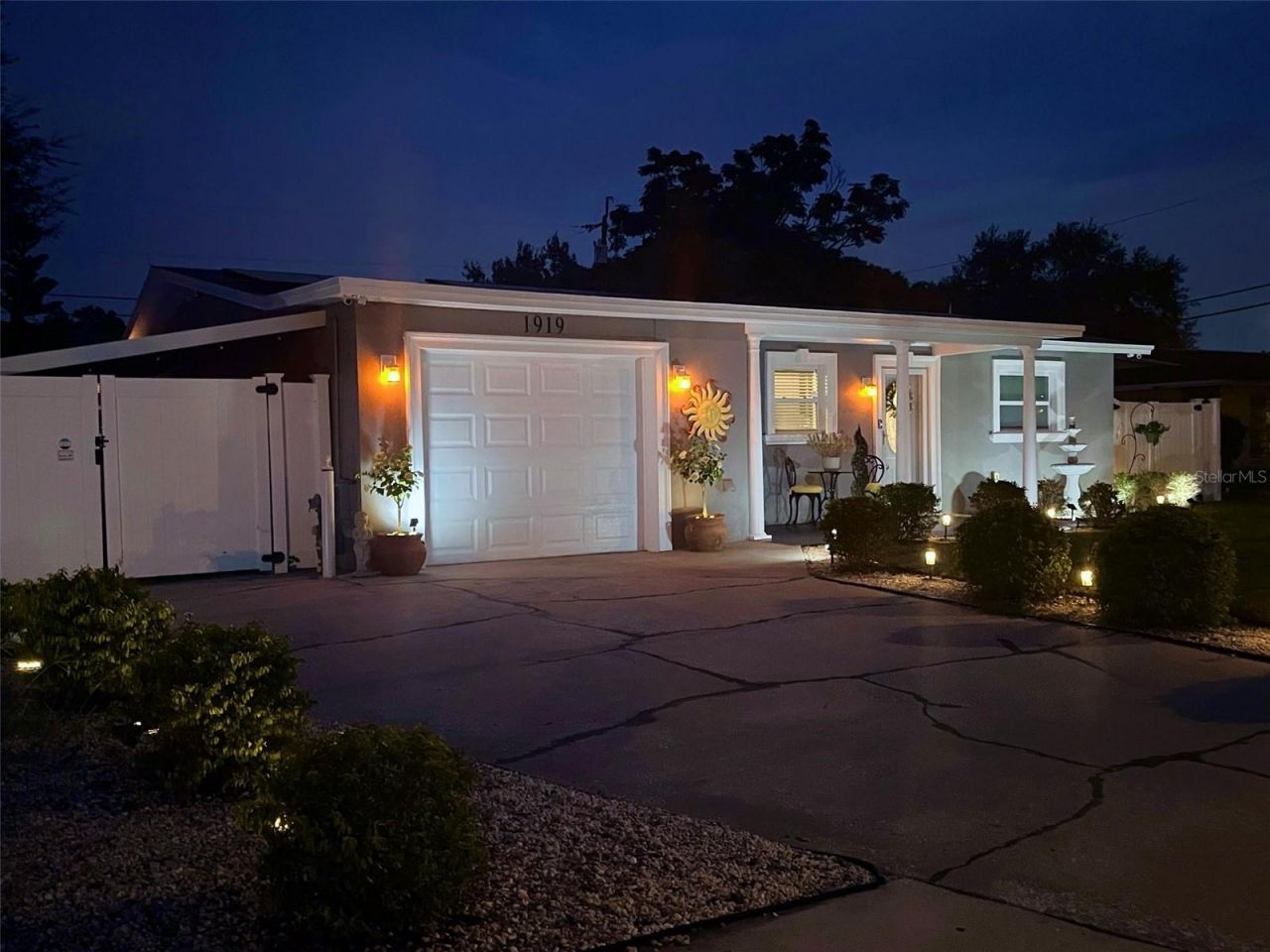 1919 Kings Highway, Clearwater, FL 33755 Main Photo