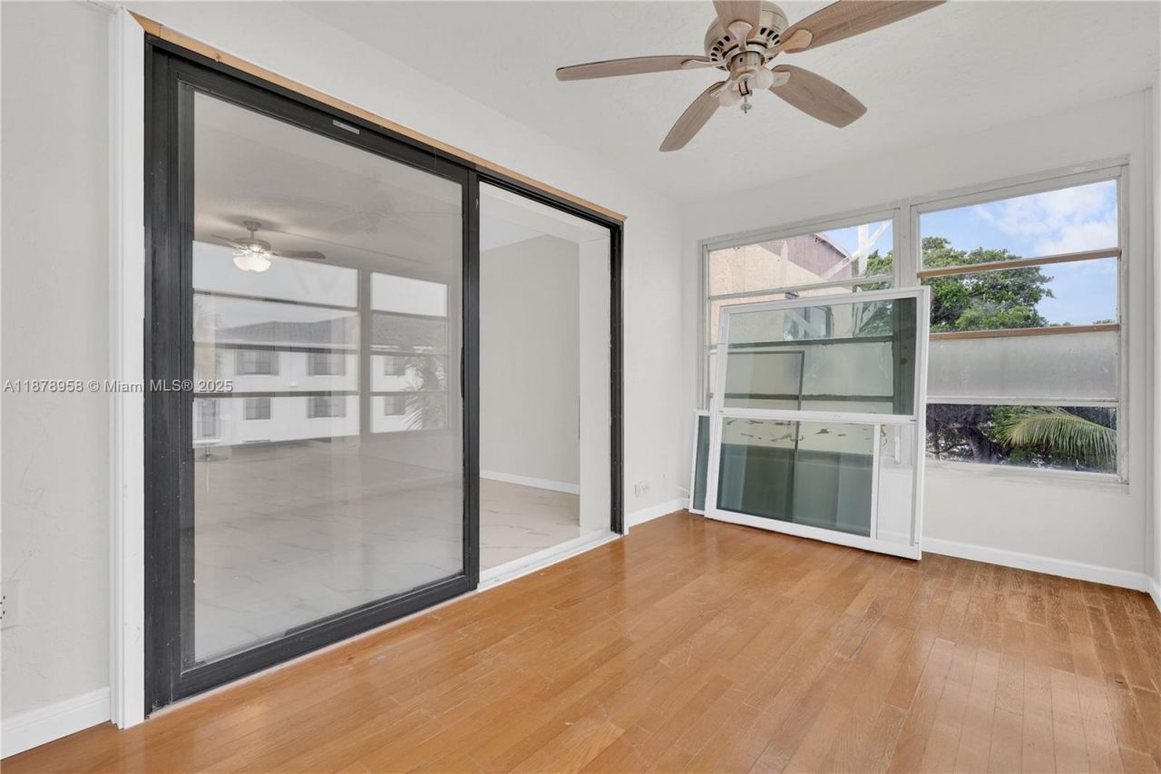 9355 SW 8th St, Unit 425, Boca Raton, FL 33428 Photo