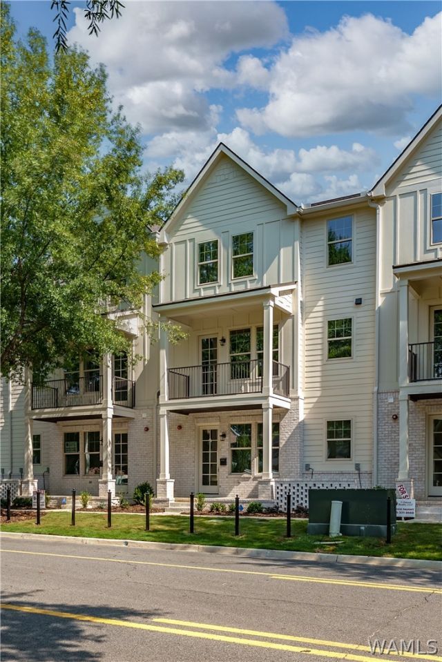 1476 Paul W Bryant Drive Tuscaloosa, AL 35401