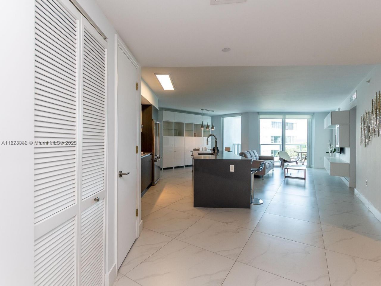 9821 E Bay Harbor Dr, Unit 502, Bay Harbor Islands, FL 33154 Photo