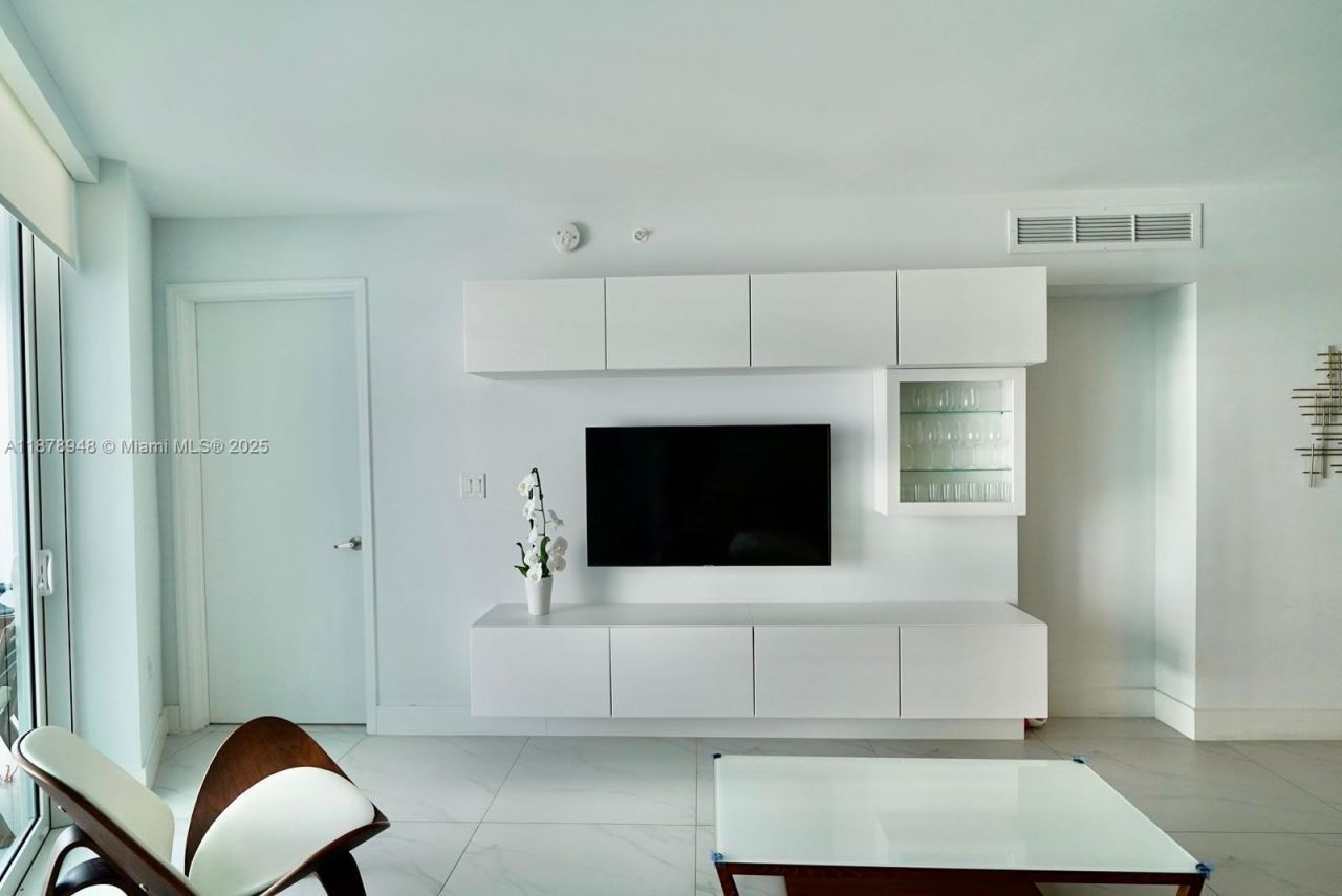 9821 E Bay Harbor Dr, Unit 502, Bay Harbor Islands, FL 33154 Photo