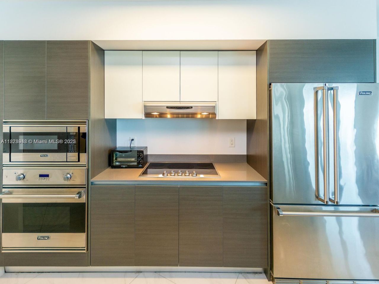 9821 E Bay Harbor Dr, Unit 502, Bay Harbor Islands, FL 33154 Photo