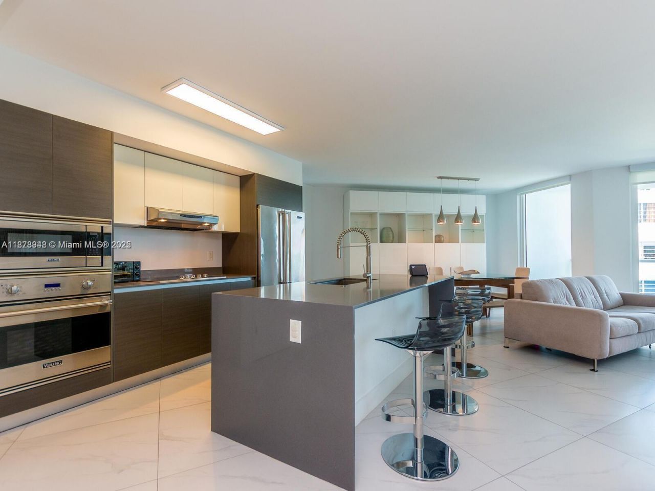 9821 E Bay Harbor Dr, Unit 502, Bay Harbor Islands, FL 33154 Photo