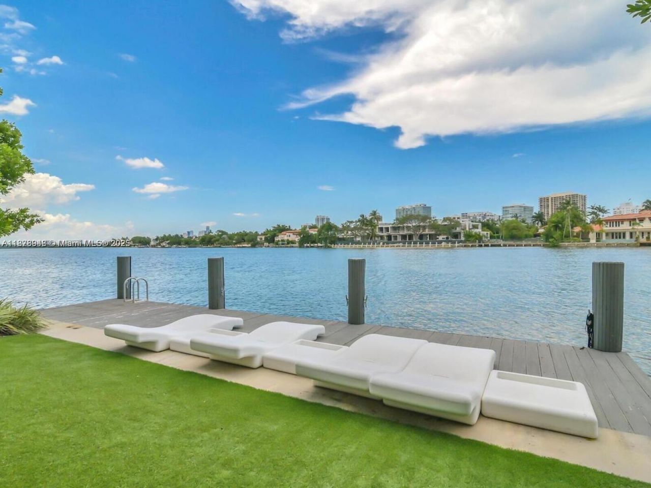 9821 E Bay Harbor Dr, Unit 502, Bay Harbor Islands, FL 33154 Photo