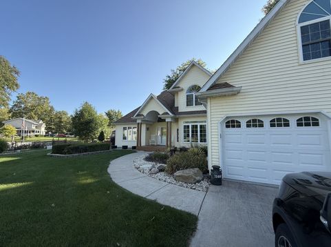 Main Photo