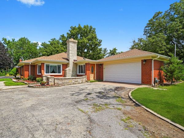 2N101 Glen Ellyn Road, Glendale Heights, IL 60139