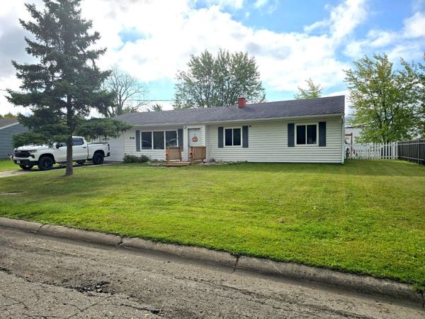 418 E Hamilton Avenue, Baudette, MN 56623
