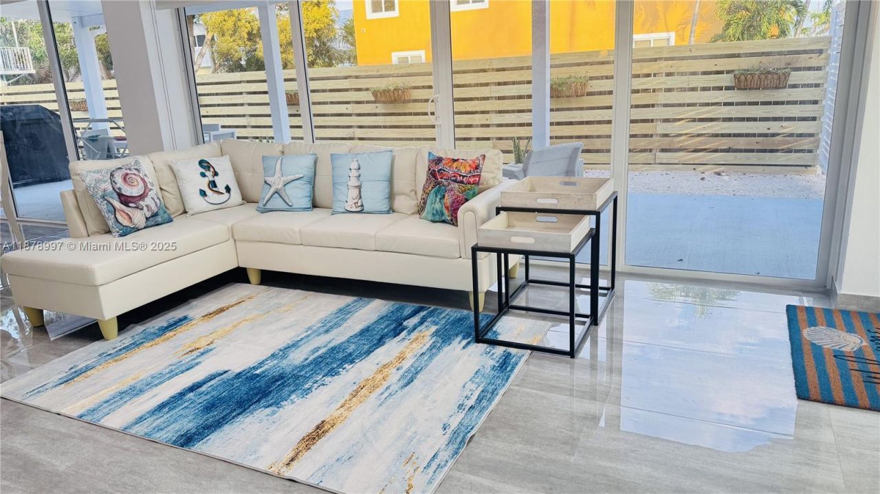 60 SE Marlin Ave, Key Largo, FL 33037 Photo