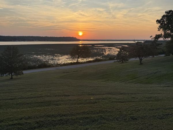 2 Bluff Woods Drive, Nauvoo, IL 62354