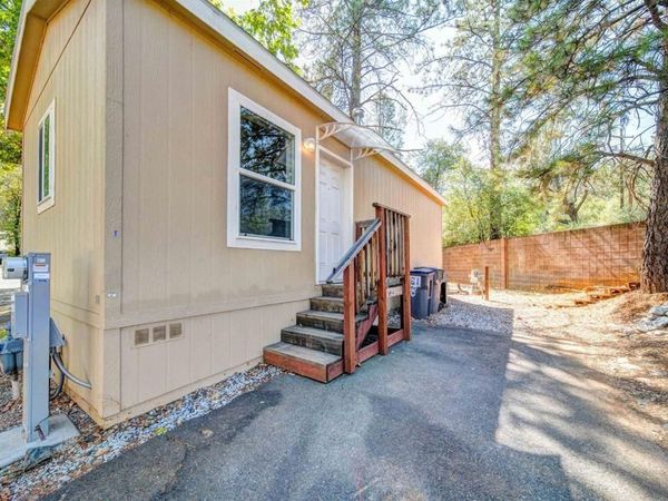 12125 Lake Boulevard, Unit 61, Redding, CA 96003