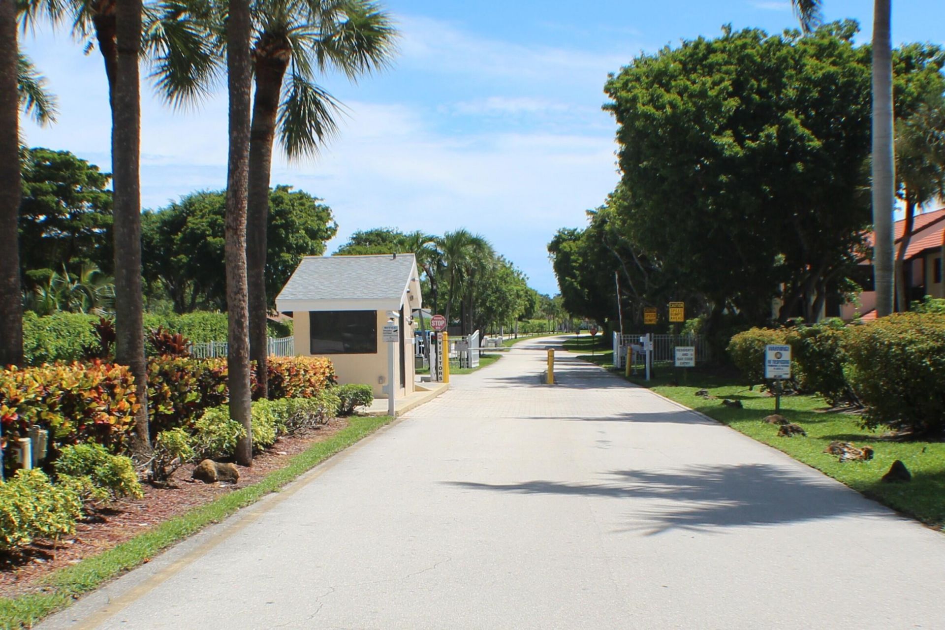 111 Via De Casas Norte, Boynton Beach, FL 33426 Photo