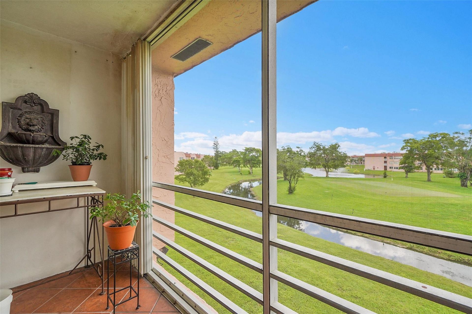 9481 Sunrise Lakes Boulevard, Unit 310, Sunrise, FL 33322 Photo