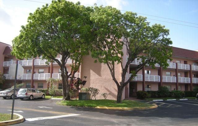 9481 Sunrise Lakes Boulevard, Unit 310, Sunrise, FL 33322 Photo