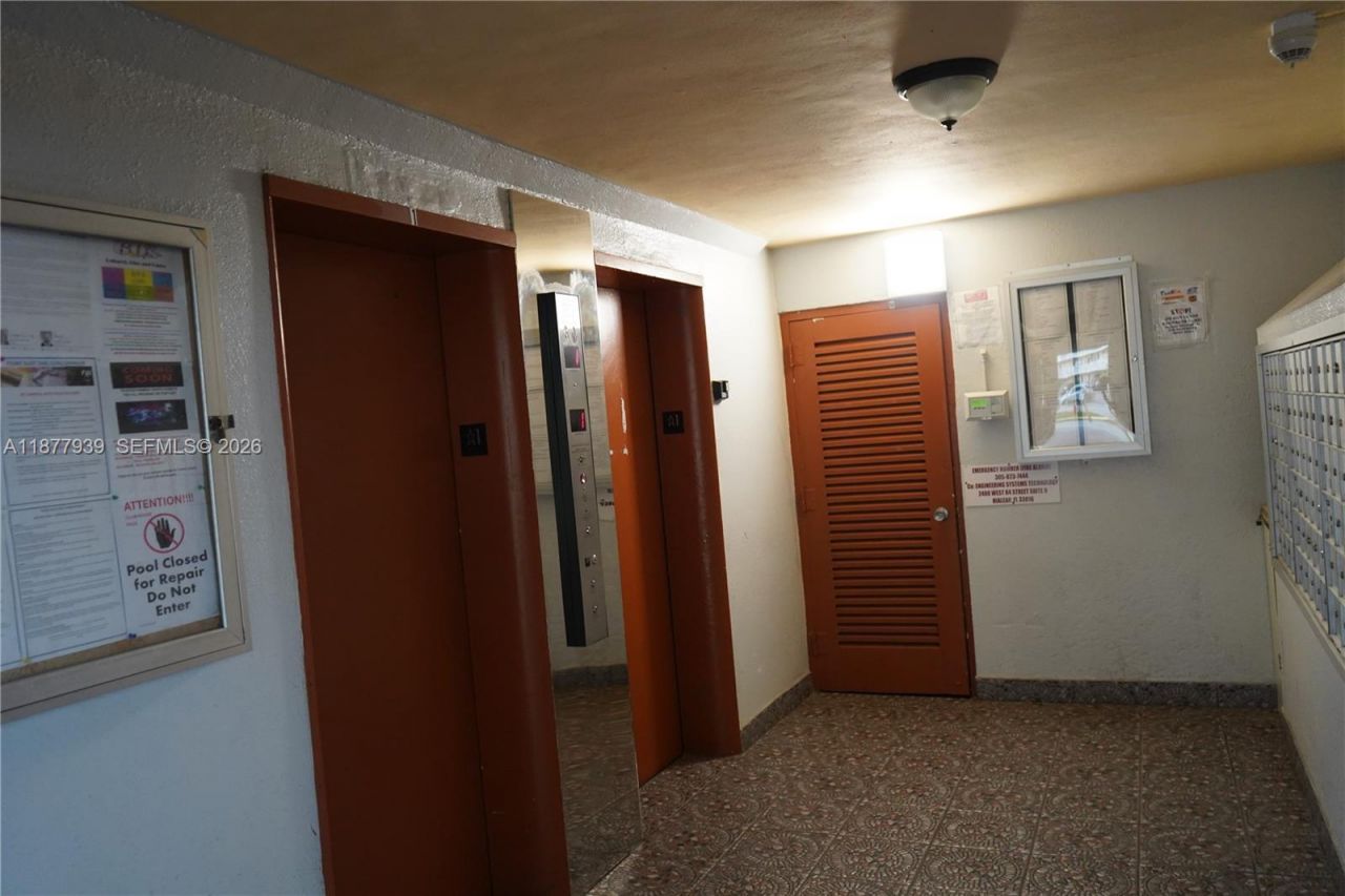 2999 Point East Dr, Unit C614, Aventura, FL 33160 Photo