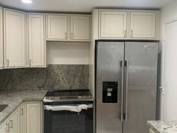 901 NE 14th Ave, Unit 305, Hallandale Beach, FL 33009