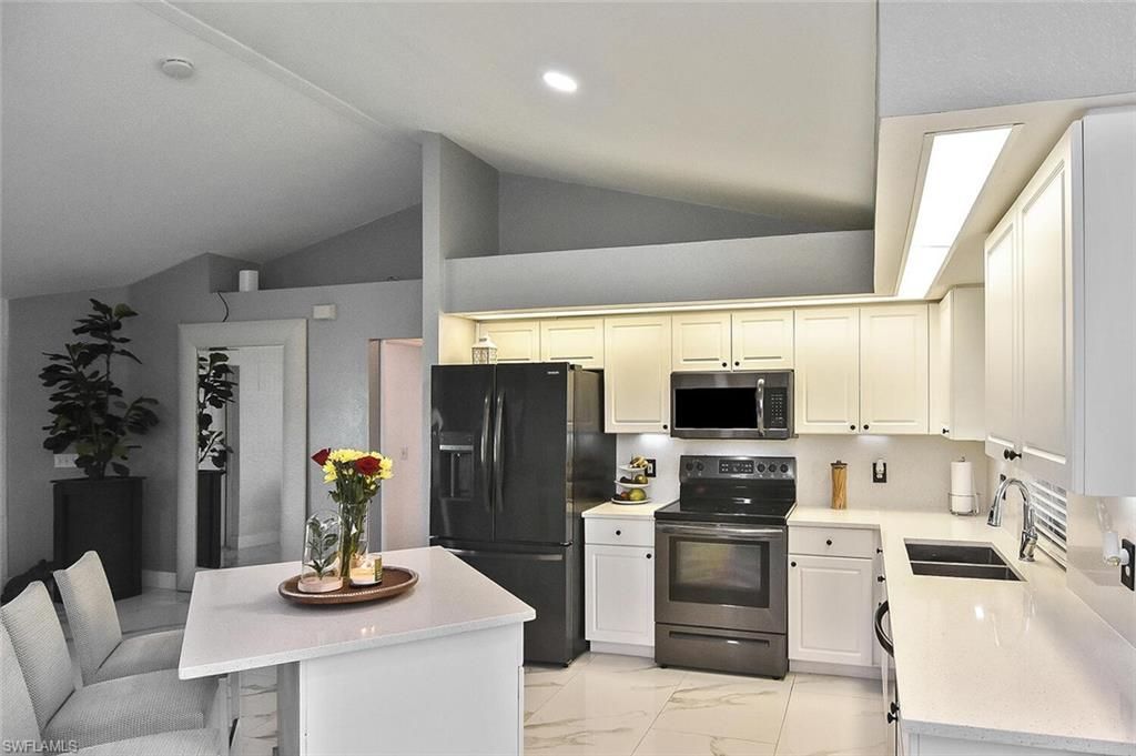 1713 NE 4th Ave, Cape Coral, FL 33909 Photo