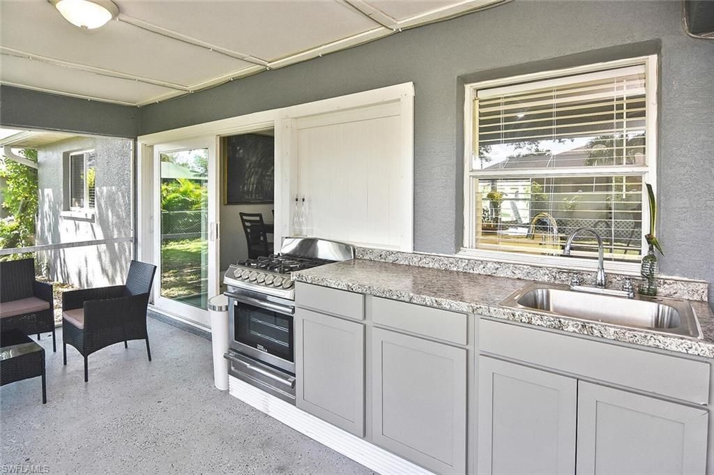 1713 NE 4th Ave, Cape Coral, FL 33909 Photo