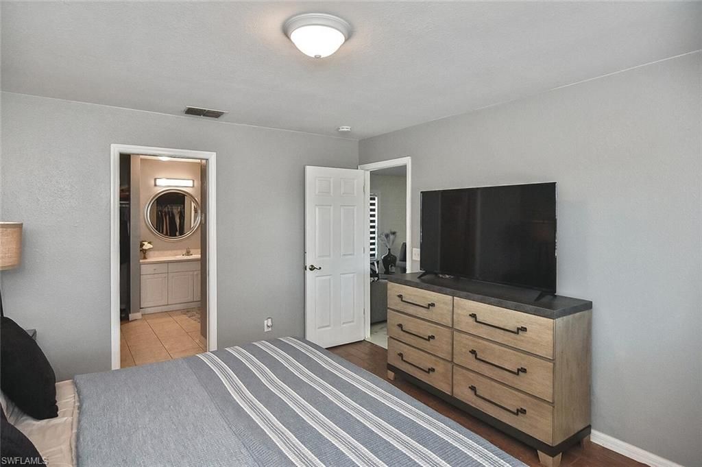 1713 NE 4th Ave, Cape Coral, FL 33909 Photo