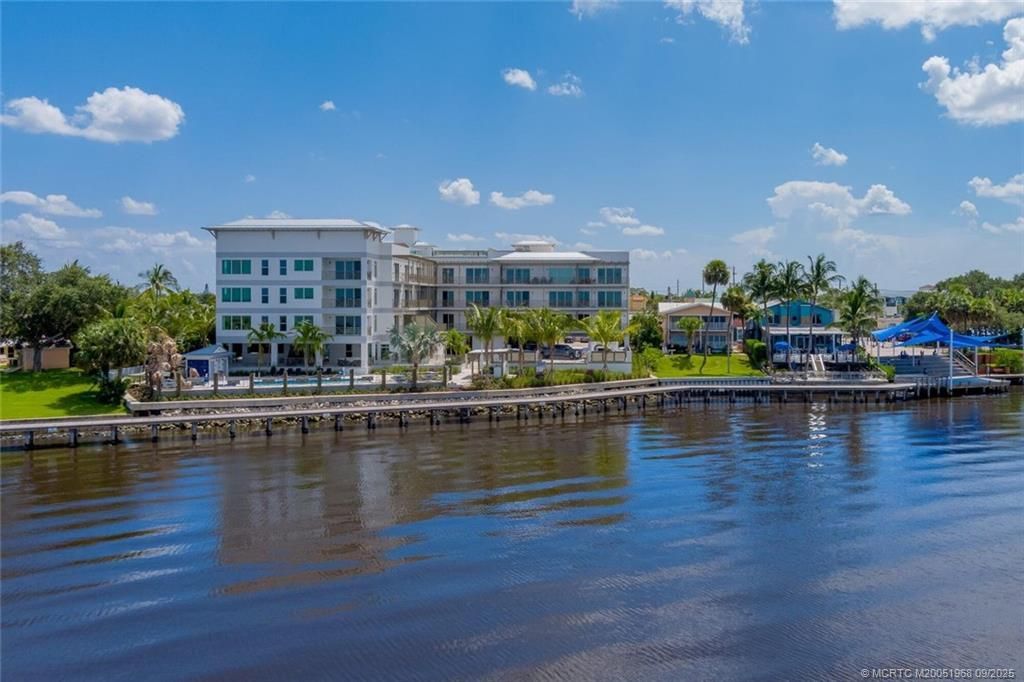 41 SW Seminole Street, Unit 410, Stuart, FL 34994 Photo