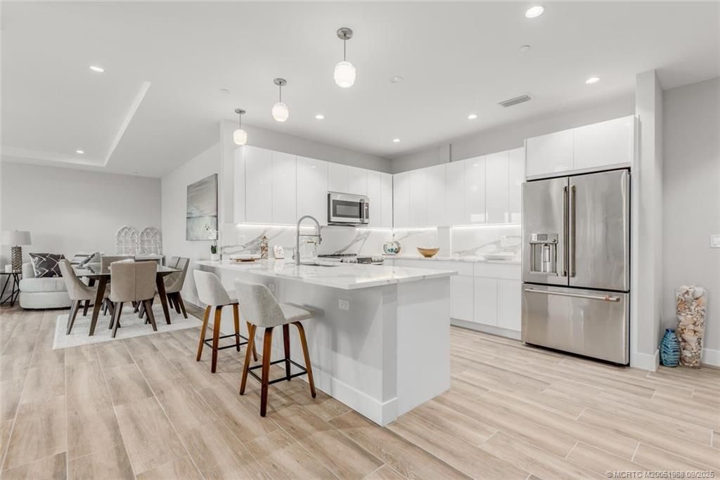 41 SW Seminole Street, Unit 410, Stuart, FL 34994 Photo