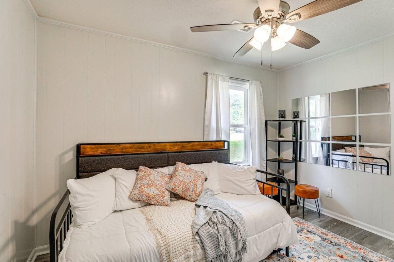 251 Industrial Road Photo 18