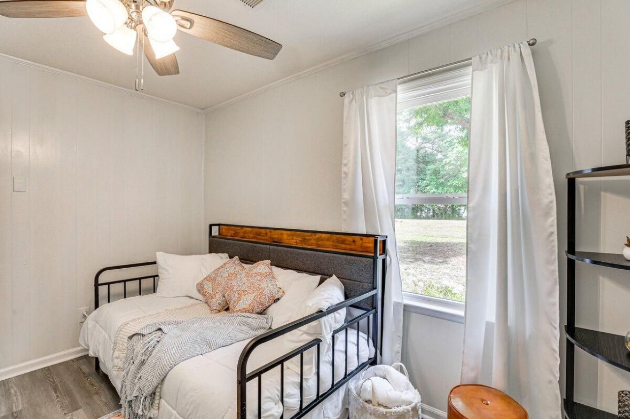 251 Industrial Road Photo 19