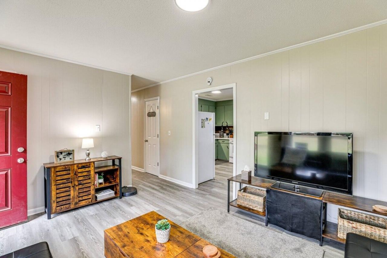 251 Industrial Road Photo 3