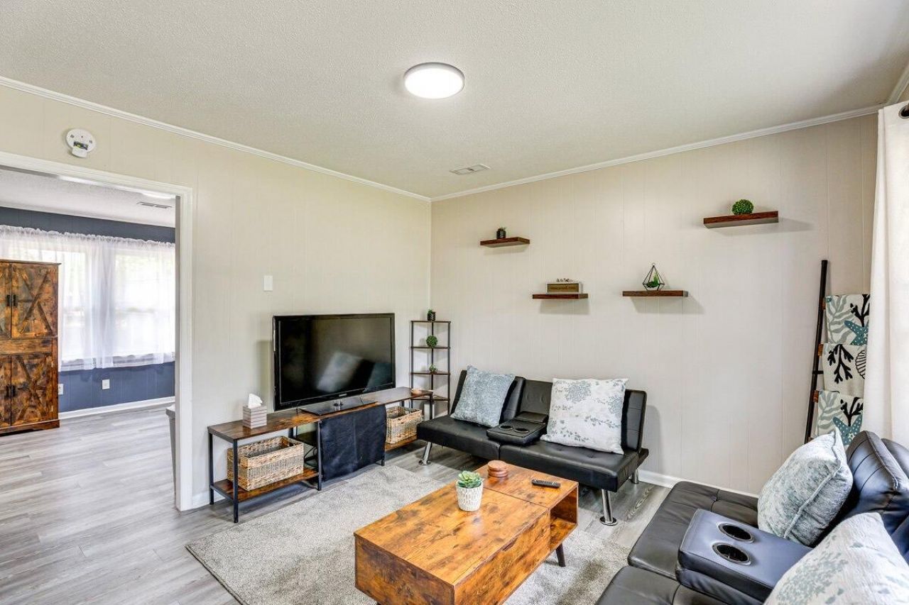 251 Industrial Road Photo 5