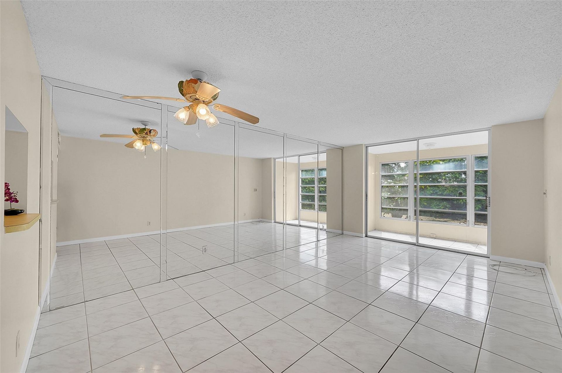 9460 Sunrise Lakes Boulevard, Unit 106, Sunrise, FL 33322 Photo