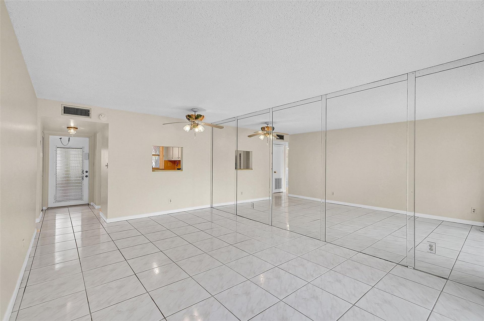 9460 Sunrise Lakes Boulevard, Unit 106, Sunrise, FL 33322 Photo