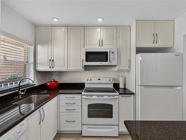 2781 N Pine Island Rd, Unit 312, Sunrise, FL 33322