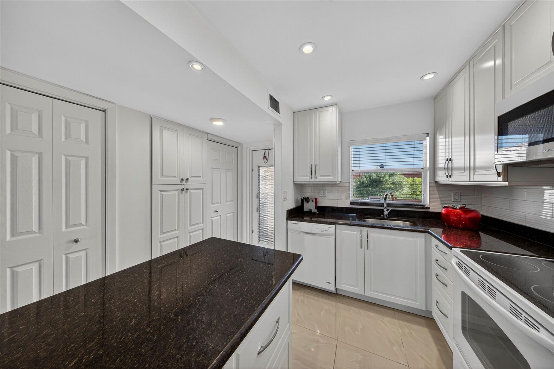 2781 N Pine Island Road, Unit 312, Sunrise, FL 33322 Photo