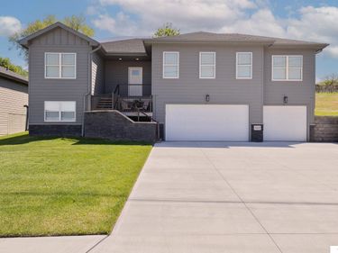 513 13th Avenue, Plattsmouth, NE 68048