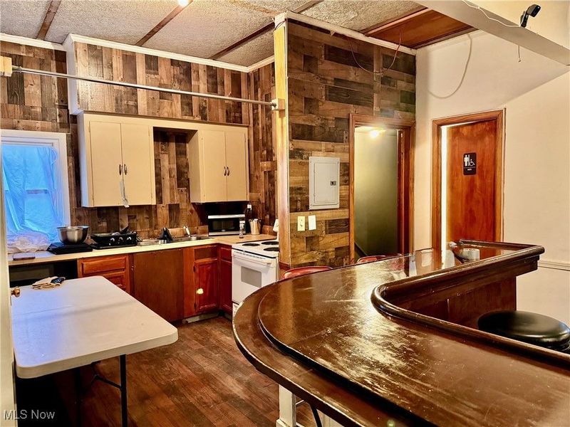 3736 E 71 Street E, Cleveland, OH 44105 Photo 5