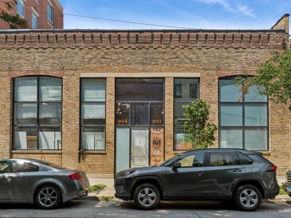 942-944 W Huron Street, Chicago, IL 60642