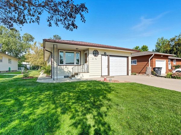 709 HUSTEAD ST, Wall, SD 57790